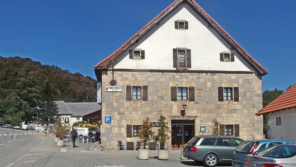 Posada De Roncesvalles Exterior photo